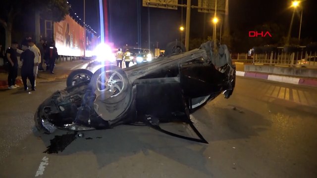 Takla atan otomobilden burunları kanamadan çıktılar