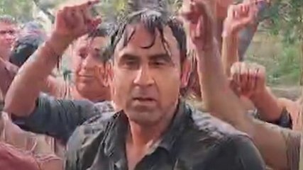 Sambhal में होली पर दिखा CO Anuj Kumar का अलग अंदाज