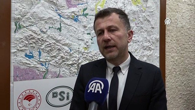 Van'da binlerce hektar arazi suya kavuştu