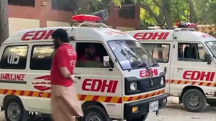 Müslüman ülkede hain saldırı! Yolcu otobüsü geçerken bomba infilak etti