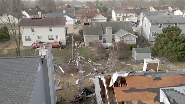 États-Unis : maisons dévastées, poids lourds retournés, arbres arrachés… Les images impressionnantes des tornades meurtrières dans le centre et le sud du pays