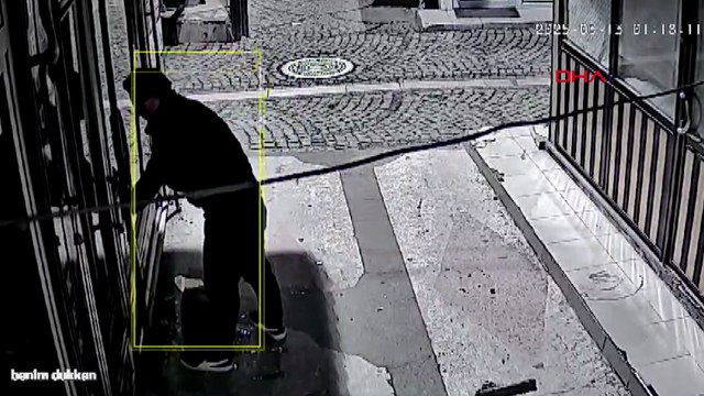 İş yerinin camını beton kalıpla kırıp tablet ve cep telefonu çalan şüpheli yakalandı