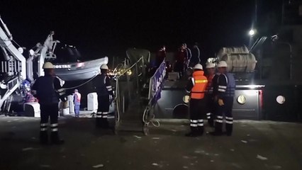 페루 어부, 95일 표류 끝 극적 구조..."바퀴벌레 먹으며 버텨" / YTN