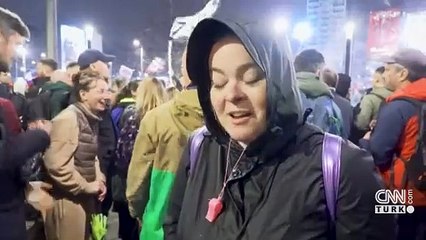 Sırbistan'da "ülke tarihinin en kalabalık protestosu"