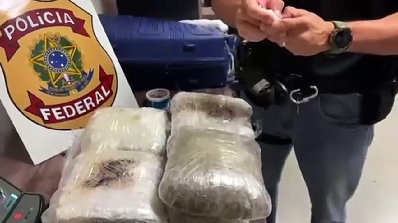 Polícia Federal apreende 26 quilos de drogas em...