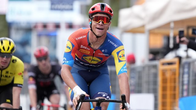 Cycling - Tirreno-Adriatico 2025 - Stage 7 highlights... Jonathan Milan wins, a big crash and Ayuso crowned