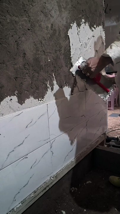 Pro Guide: How to Install Ceramic Wall Tiles in the Kitchen!