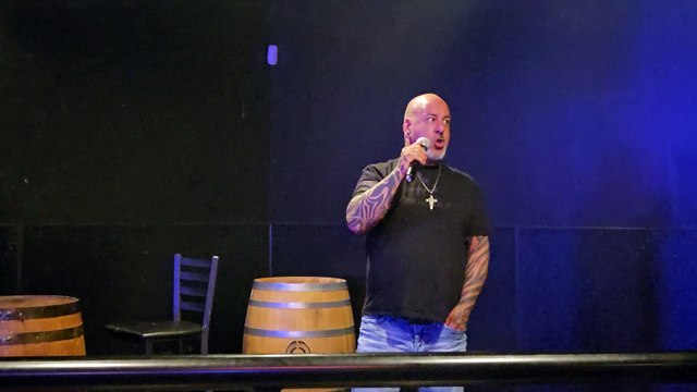 KENNY LOGGINS - DANGER ZONE (PERFORMED LIVE AT THE WESTERNER)