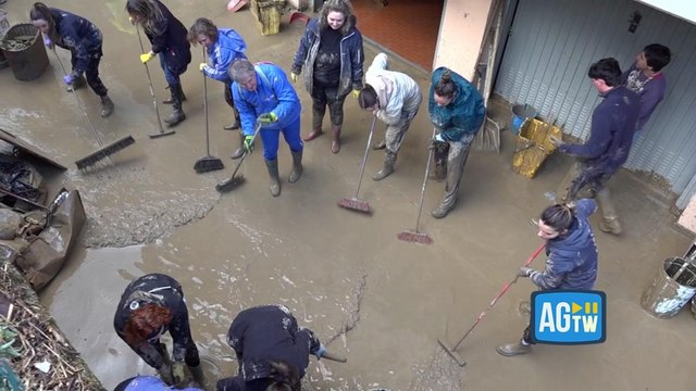 Alluvione in Toscana, la conta dei danni a San Piero a Sieve: «Solo fango e roba da buttare, chi ci aiuterà?»