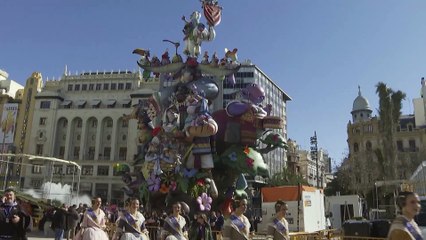 Una iniciativa hace accesibles 140 fallas de Valencia con pictogramas y lengua de signos