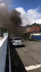 Incêndio atinge residência em Fernão Velho