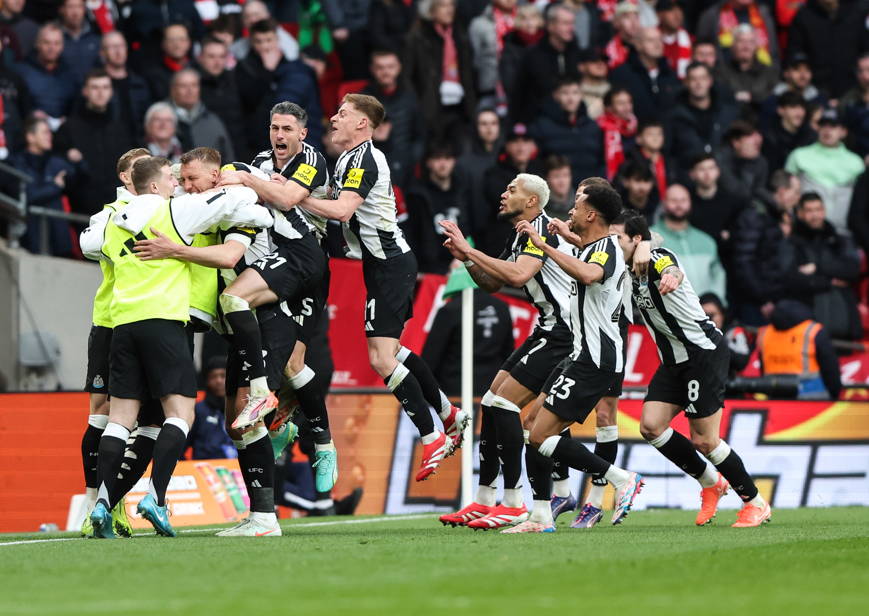 Carabao Cup : Newcastle brise la malédiction, 70 ans après son dernier titre !