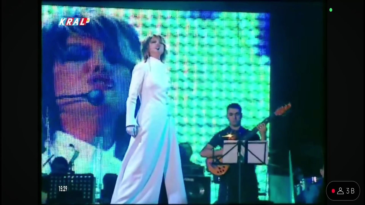 Gülben uçacaksin