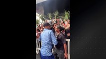 Neymar é tietado por torcedores em Curitiba