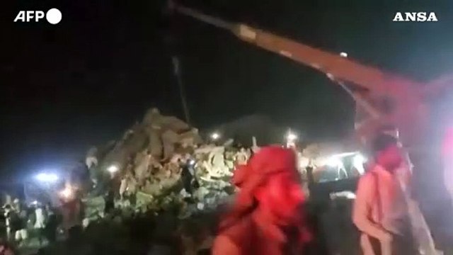 Yemen, i soccorsi dopo gli attacchi Usa contro gli Houthi ieri sera a Saada