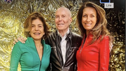 GALA VIDEO - Un trio de stars très “cuir” : Anne Nivat radieuse avec Anne-Claire Coudray et un célèbre créateur