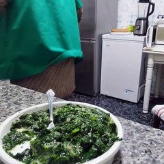 Tortilla de espinacas sin colesterol riquísima y súper fácil de hacer en canal cocina.