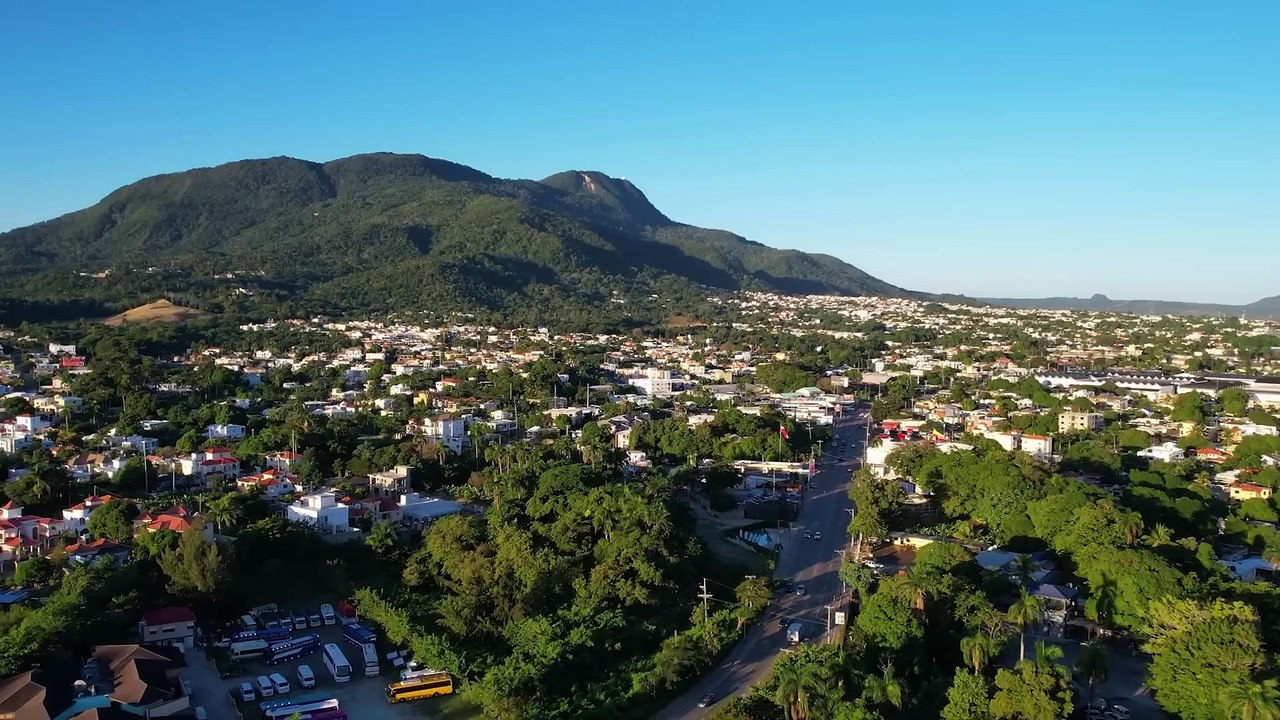 La Vecina creida llega a su nuevo vecindario