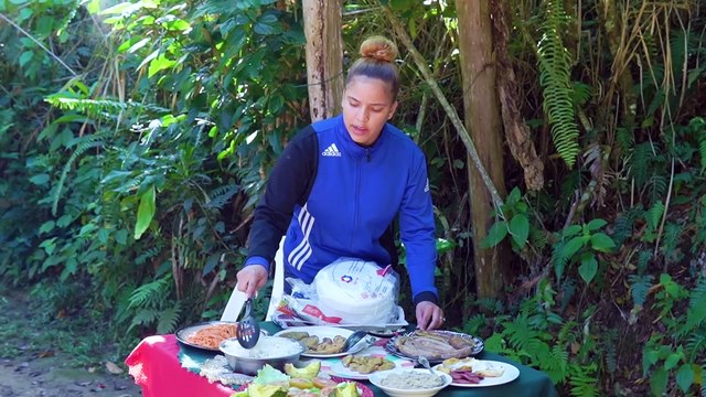 VENDIA COMIDA Y LE DABA LAS SOBRAS A SU MADRE LOS SOCIOS SOY