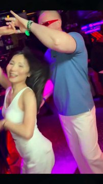 🔥 Sensual Bachata Dance with Autumn & Dmitry | La Suite Fuego Shanghai | Latin Dance Party Night 💃✨ | Bachata Sensual Steps