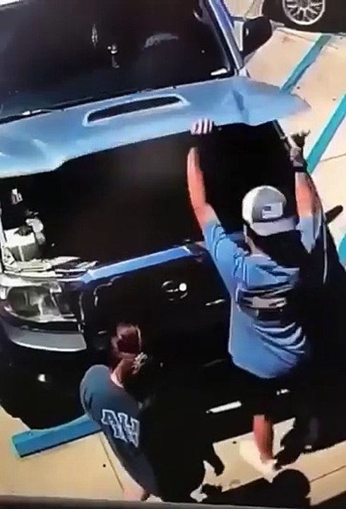 Car ...... Woman Hand