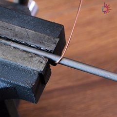 Simplify your tasks with this screwdriver hack! ⚙️💯