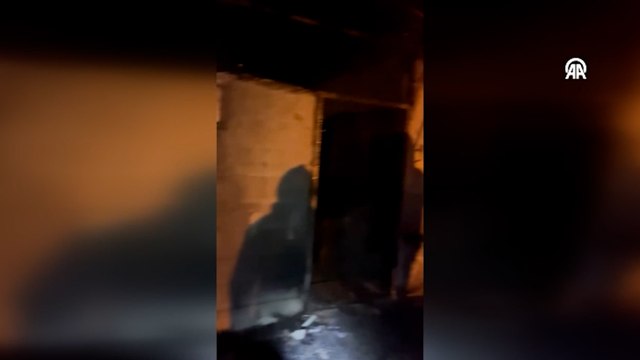 Evde çıkan yangında bir kişi yaşamını yitirdi