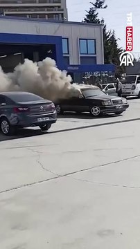 Muayeneden geçemeyen aracını ateşe verdi