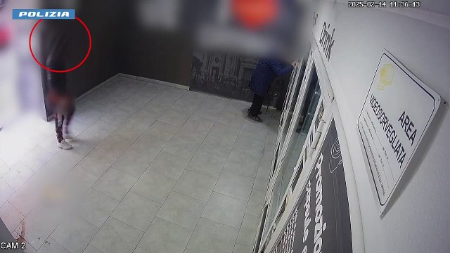 Catania: violenta rapina in un centro di bevande e snack H24
