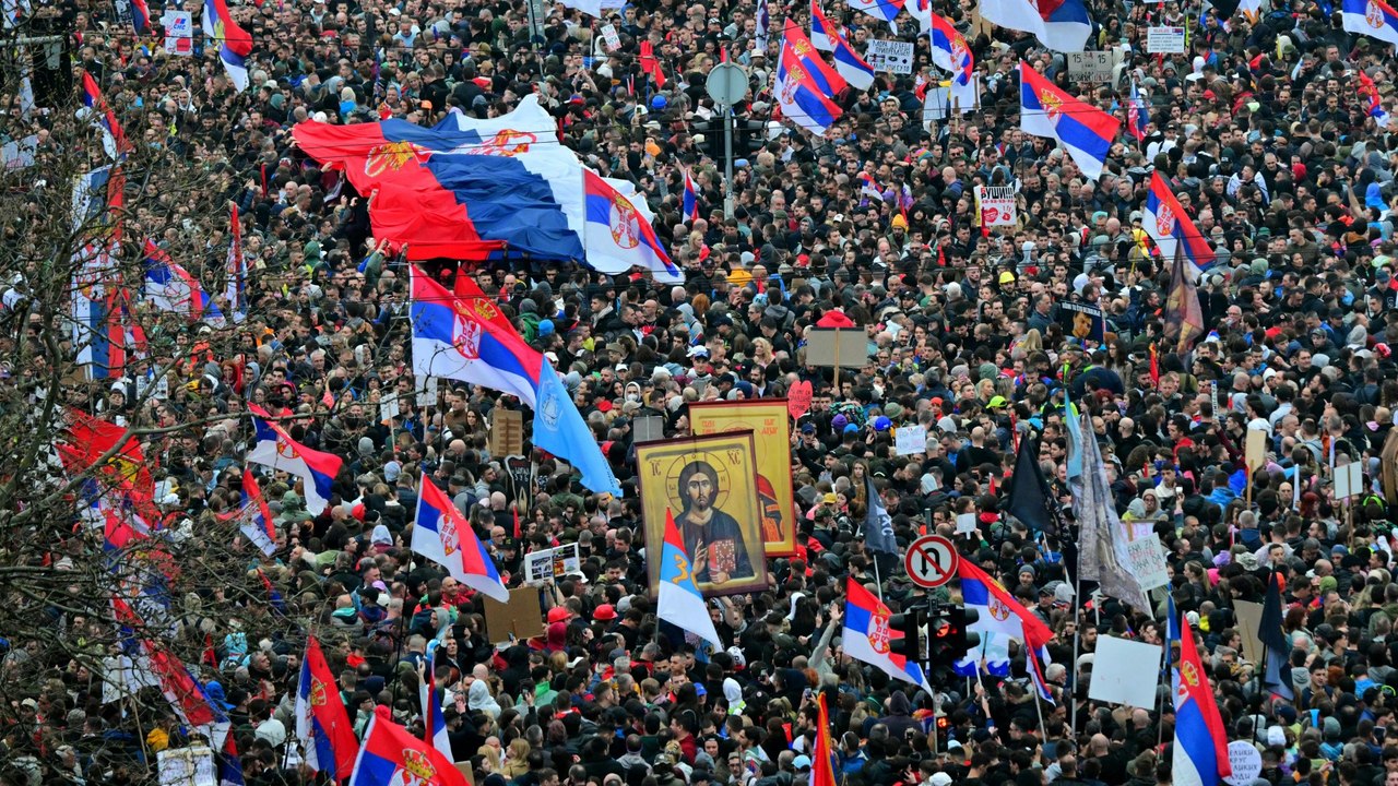 Großdemonstration gegen Korruption und Regierung in Serbien
