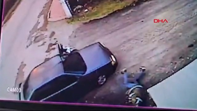 Otomobille çarpışan motosikletin sürücüsü yaralandı