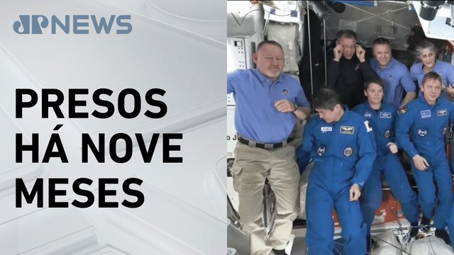 Cápsula chega à estação para resgatar astronautas