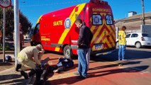 Motociclista sofre fratura no braço após acidente na Avenida Tito Muffato
