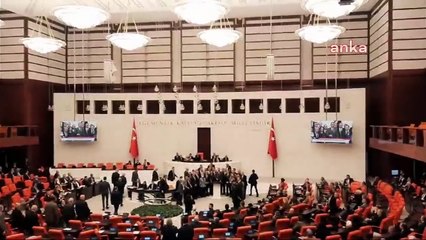 CHP'li vekillerden 'İmamoğlu' protestosu... TBMM Genel Kurulu kapandı