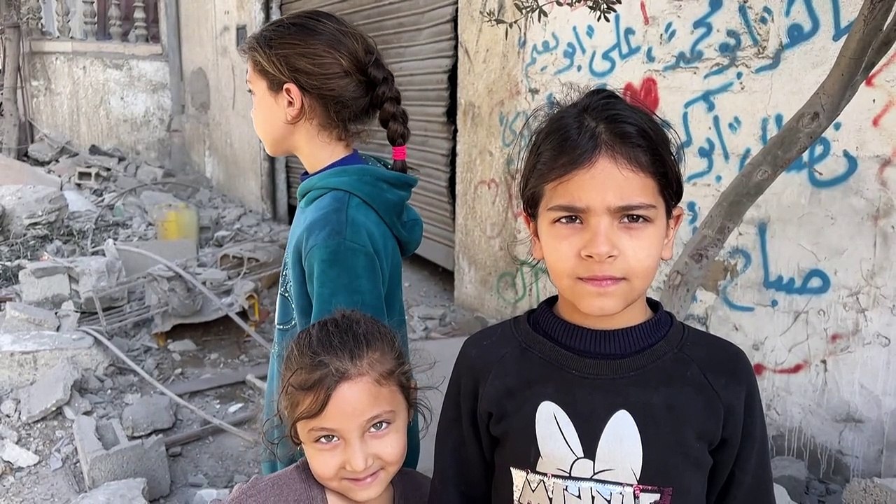 Trotz Protesten: Israel greift Gazastreifen weiter an