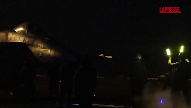 Usa, aerei da caccia operativi sulla portaerei Truman