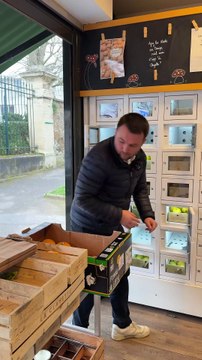 Des kiosques parisiens transformés en distributeurs de légumes ?!