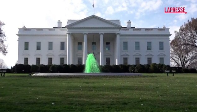 La fontana della Casa Bianca si illumina di verde per San Patrizio