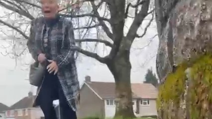 Woman takes her daughter's help to get her sister on SCARE CAM in hilarious manner