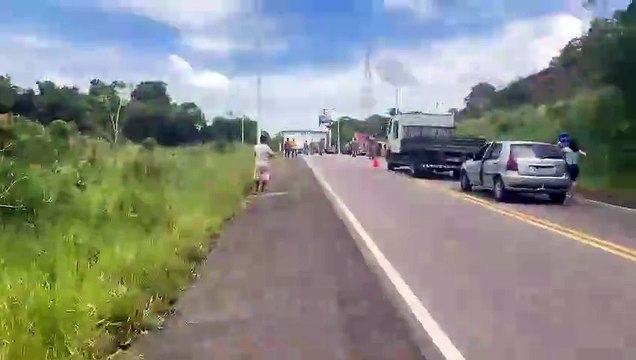 Grave acidente de trânsito deixa duas pessoas mortas na BA-001; PM está entre as vítimas