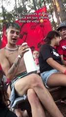 "Lute por uma sociedade melhor", diz Mujica a jovens