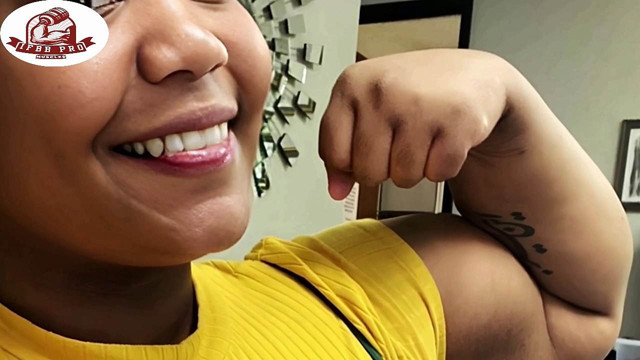 The Viral Muscle Queen Pretty Buff Chica 💪✨ ifbb pro muscles1