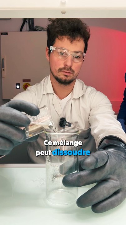 Ce mélange peut dissoudre n’importe quoi 😨🧪