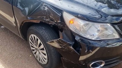 Chevrolet S10 e Volkswagen Voyage colidem no Centro de Cascavel