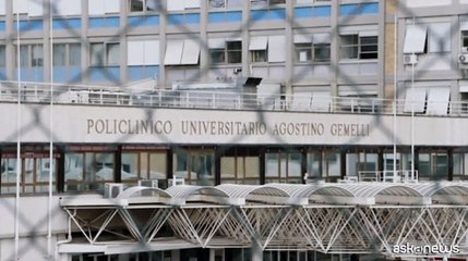 Per il Papa "lievi miglioramenti respiratori e motori"