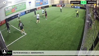 Faute de Mickael A - Emigrantes Fc