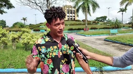 b'Jovem pratica futebol freestyle e pede apoio para continuar esporte'