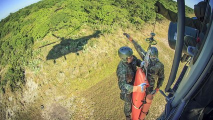 b'Famlia de piloto desaparecido apela para que buscas continuem'
