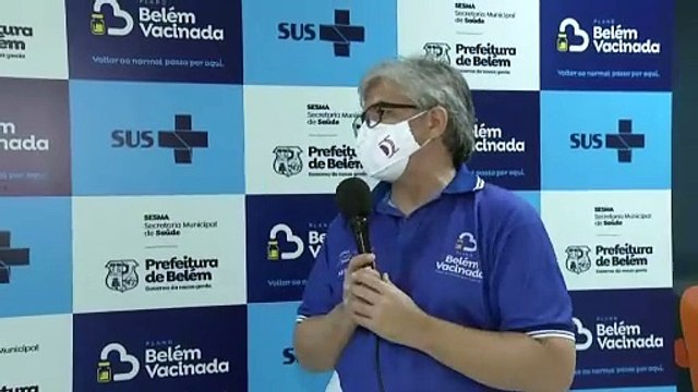 b'Segunda dose da vacina contra a covid-19 aplicada em idosos de Belm'