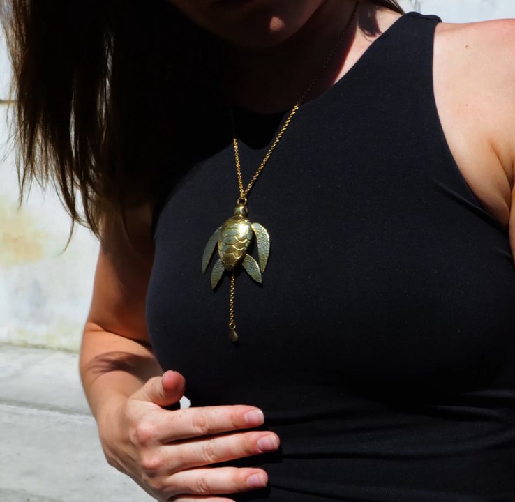 Créations rayonnantes : Des bijoux pour illuminer votre journée !